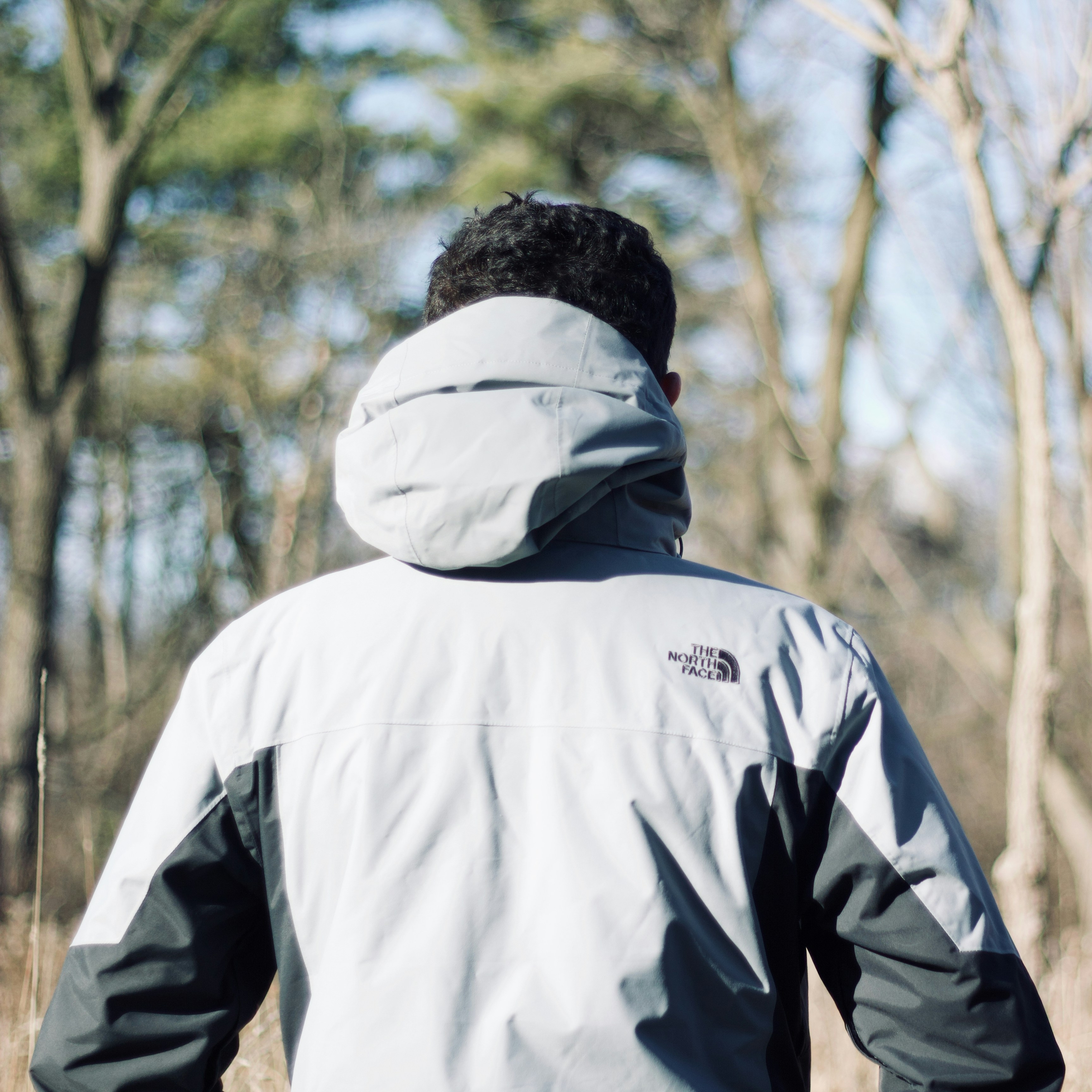 Find the right shell jacket for your outdoor adventures. Understand breathability, waterproofness, and protection levels.